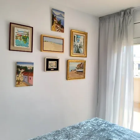 Atico Esquinero Muy Soleado Con La Terraza De 50 M2 Sitges