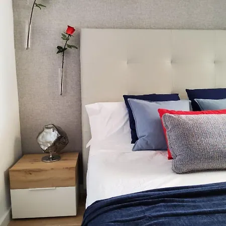 Atico Esquinero Muy Soleado Con La Terraza De 50 M2 Apartment Sitges