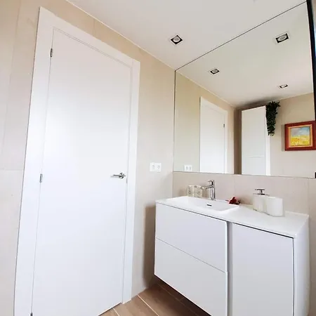 Atico Esquinero Muy Soleado Con La Terraza De 50 M2 Apartment