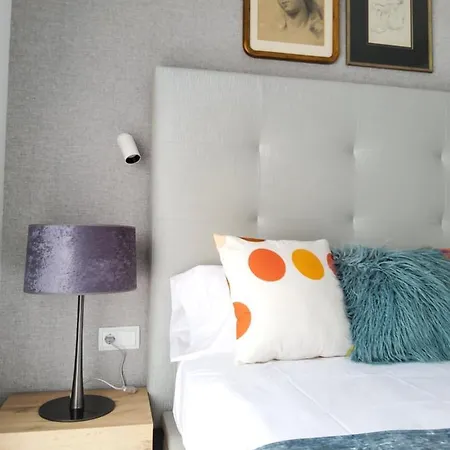 Atico Esquinero Muy Soleado Con La Terraza De 50 M2 * Sitges