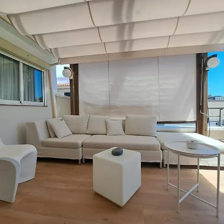 Apartment Atico Esquinero Muy Soleado Con La Terraza De 50 M2